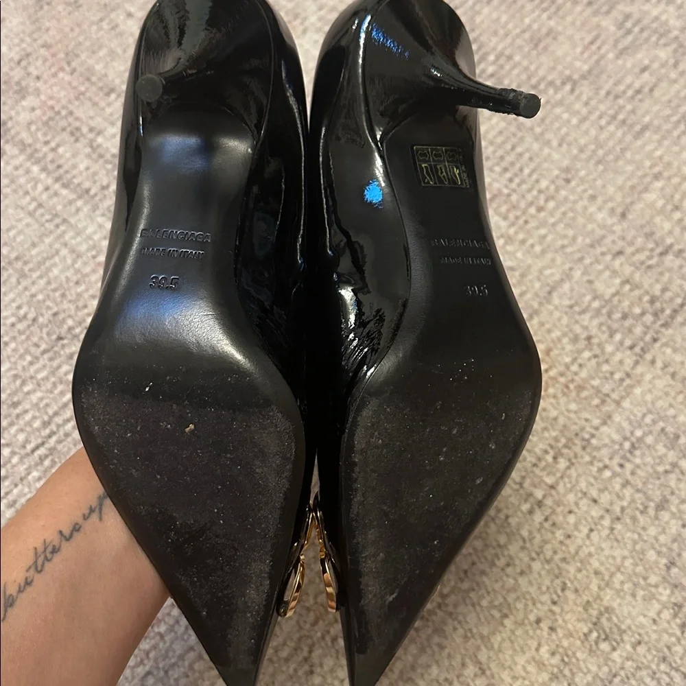 Balenciaga Black Heels with Gold BB logo - Picture 5 of 8